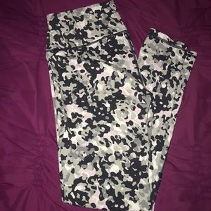 Knockout leggings by Victoria Secret
